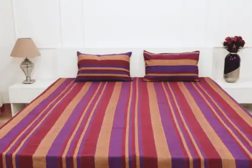 Classic-Lines-Maroon-Purple-Bedsheet-Main-Image